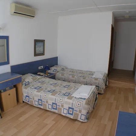 Kavala 2*