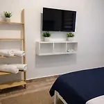 Kavala מלון 2*